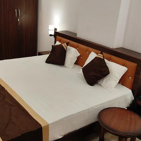 Grand Pearl Hotel & Banquet Lucknow Extérieur photo