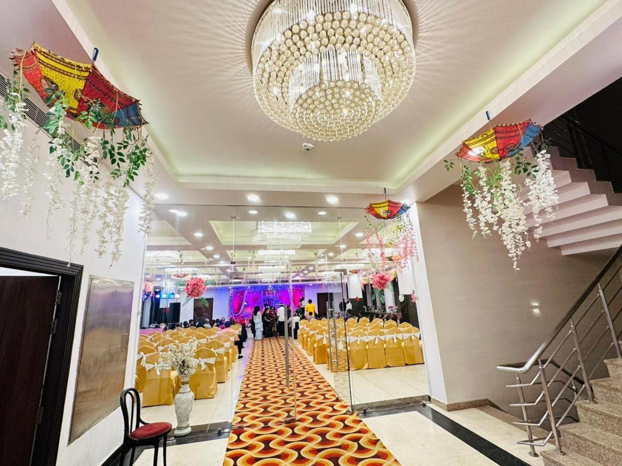 Grand Pearl Hotel & Banquet Lucknow Extérieur photo