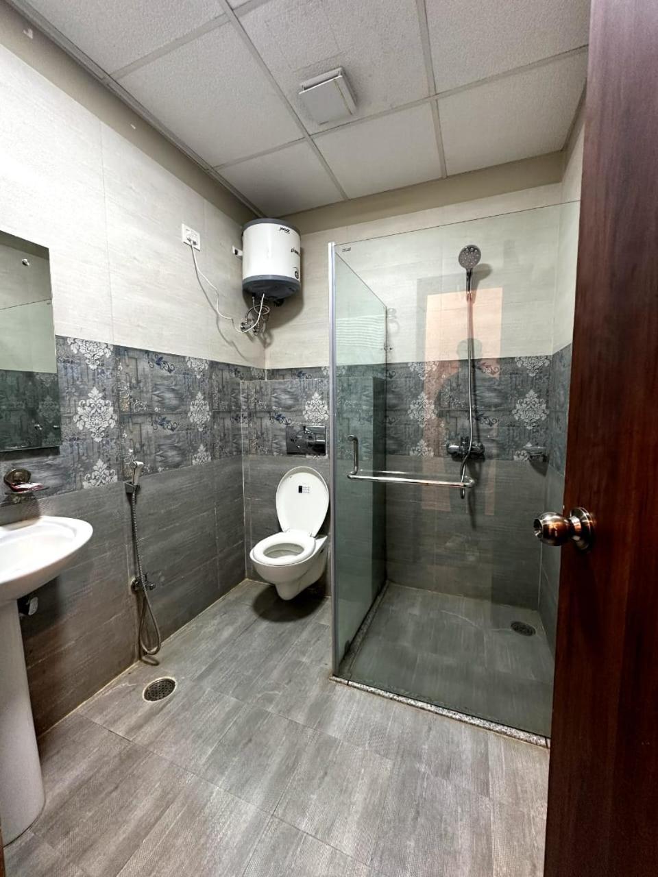 Grand Pearl Hotel & Banquet Lucknow Extérieur photo